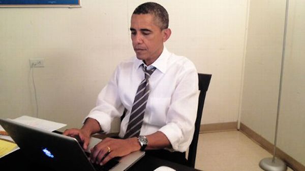 Obama breaking Reddit LIKE A BOSS